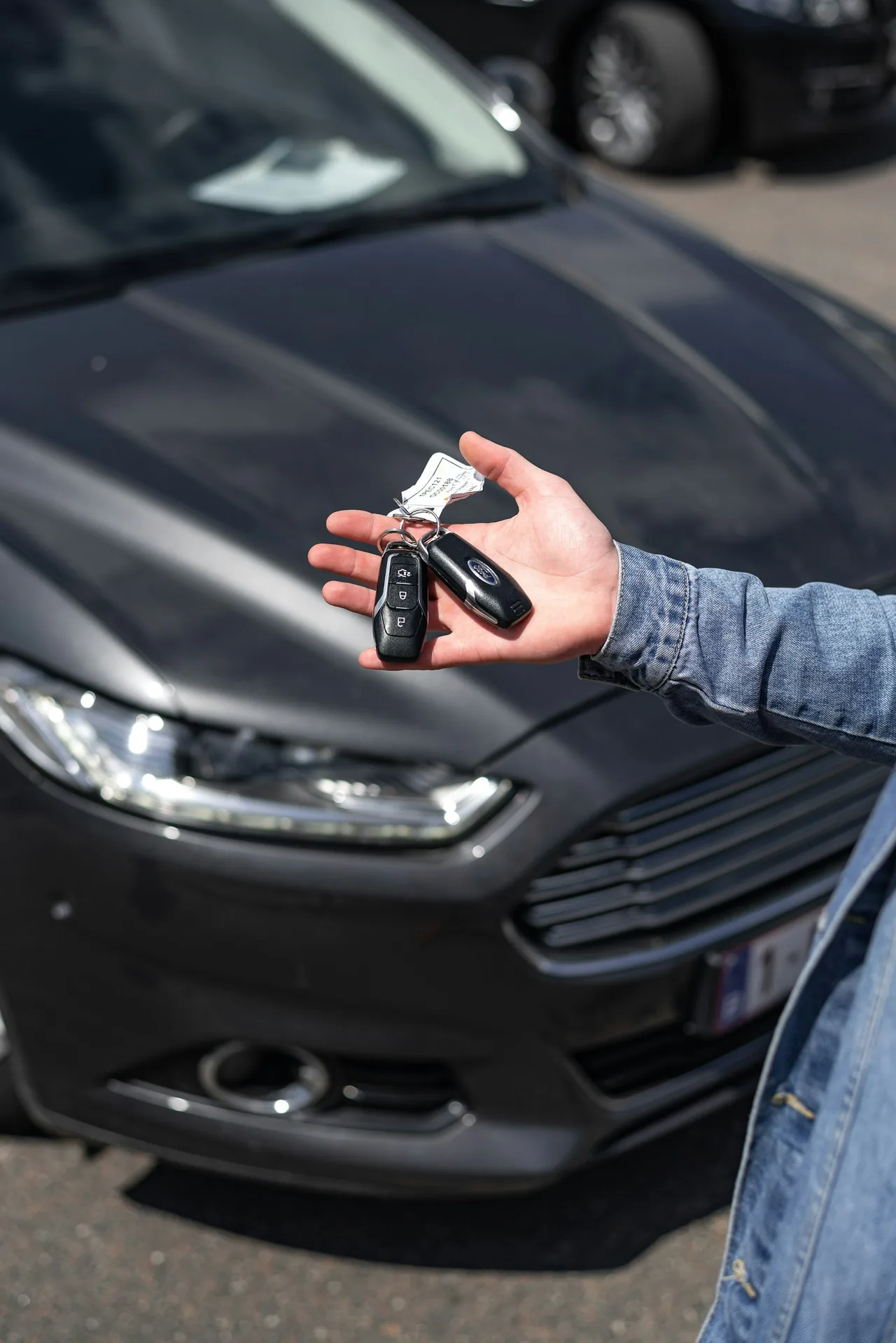 Automotive Digital Marketing: Getting Local Buyers Into Your Showroom — article illustration