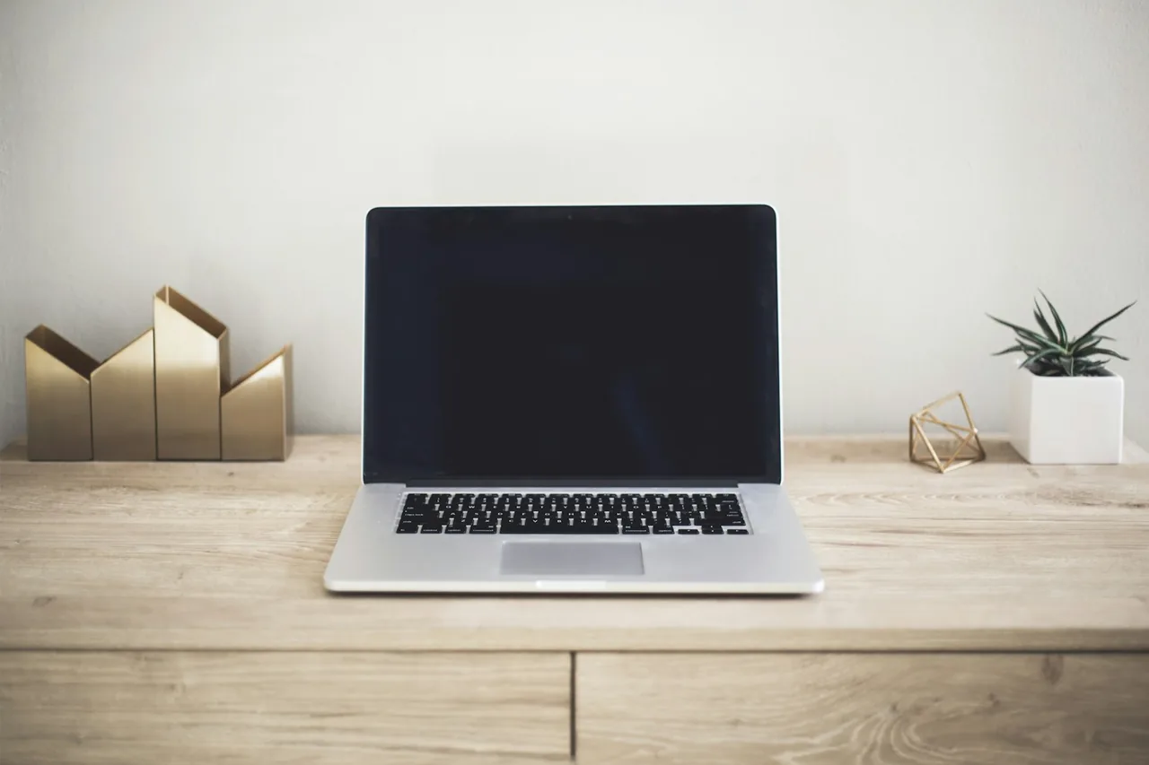 Why Your Website Isn't Generating Leads (And How to Fix It) — article illustration